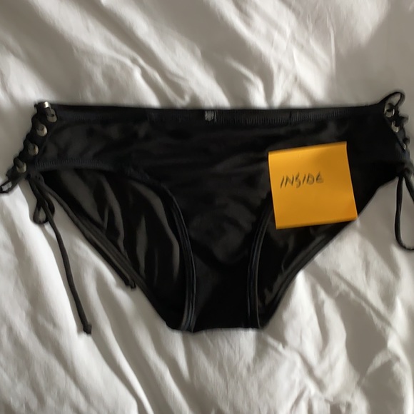 Mid rise black swim bottom with laces - Picture 3 of 3